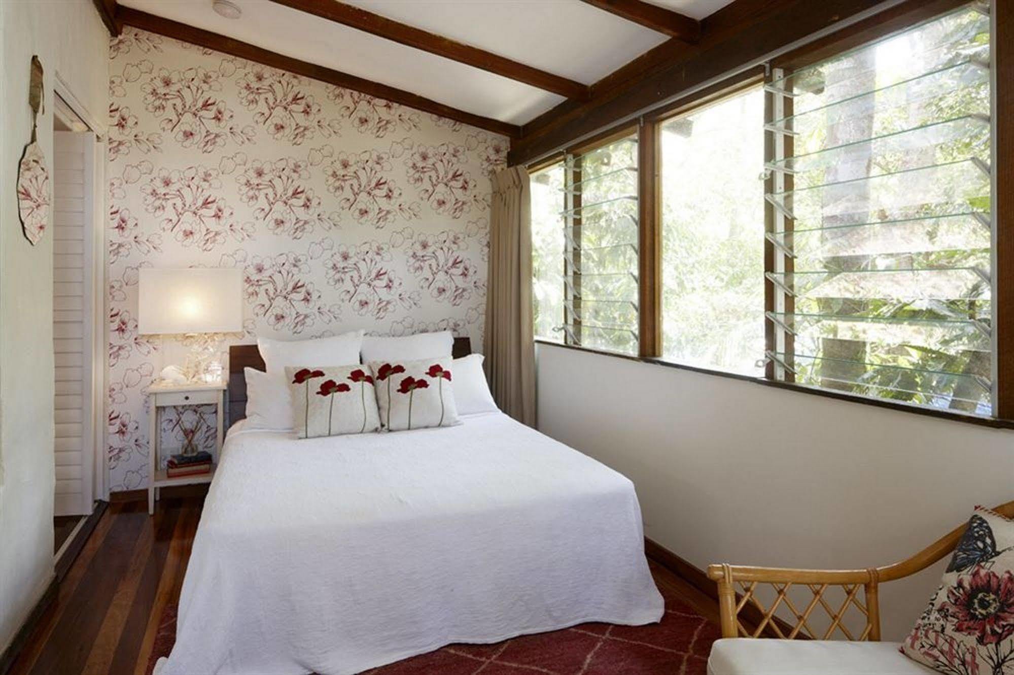 Garden Burees Lodge *